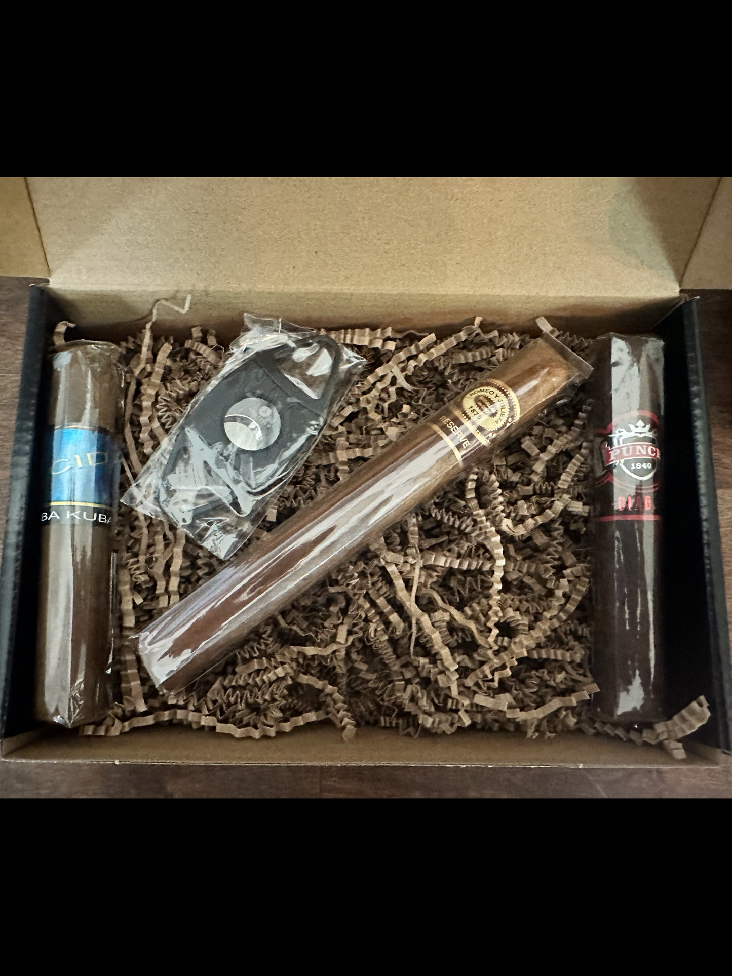 Monthly Cigar Subscription Box
