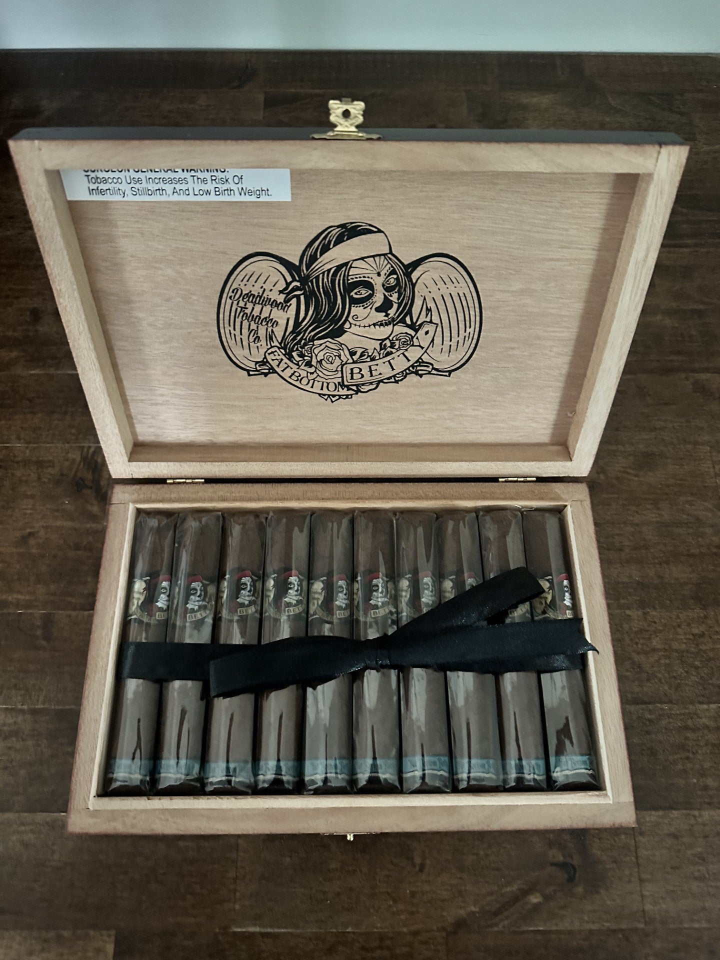 Deadwood Fat Bottom Betty Robusto